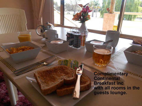 Rayanne Homestead - Kalgoorlie Accommodation 9
