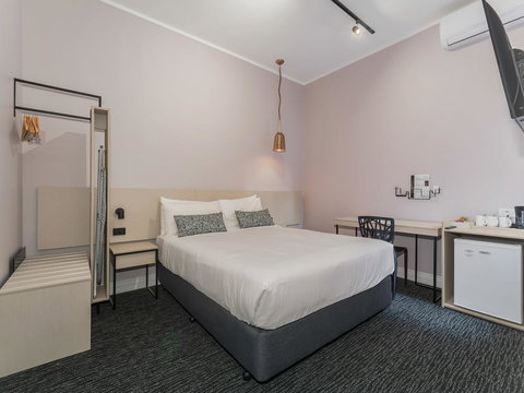 Nightcap At Belgian Beer Cafe - Kalgoorlie Accommodation 35