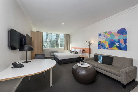 Oaks Perth Hotel - Kalgoorlie Accommodation 0