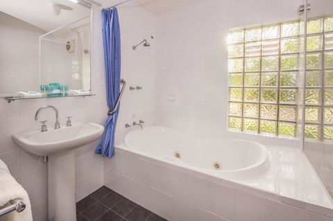 Broadwater Resort WA Tourism Awards 2024 Gold Winner - Kalgoorlie Accommodation 21