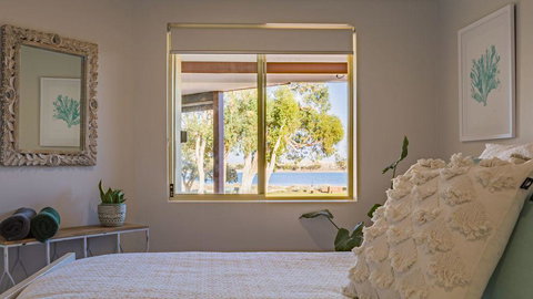 Starboard Views Kalbarri - River Front Apartment - Kalgoorlie Accommodation 5
