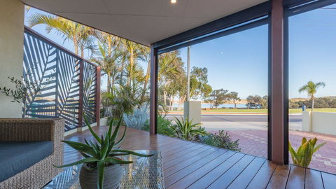Starboard Views Kalbarri - River Front Apartment - Kalgoorlie Accommodation 1