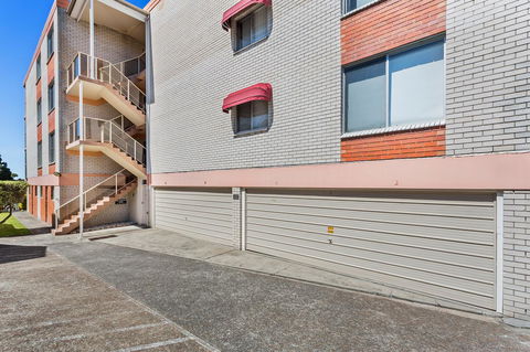 Laman Lodge, Unit 2, 15 Laman Street - Kalgoorlie Accommodation 14