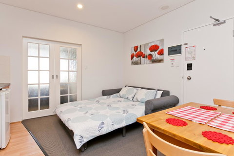Central City Exclusive Apartments - Kalgoorlie Accommodation 4