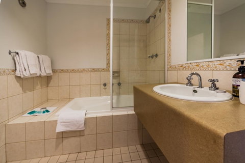 Central City Exclusive Apartments - Kalgoorlie Accommodation 17