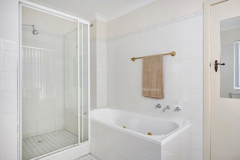 The Rotunda, Gerroa - Kalgoorlie Accommodation 24