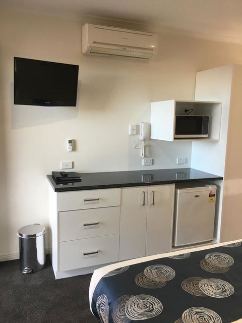 Pelican Motor Inn - Kalgoorlie Accommodation 8