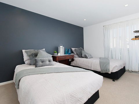 Blue View @ Fingal Bay - Kalgoorlie Accommodation 26