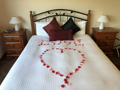 Nightingale Villas - Kalgoorlie Accommodation 6