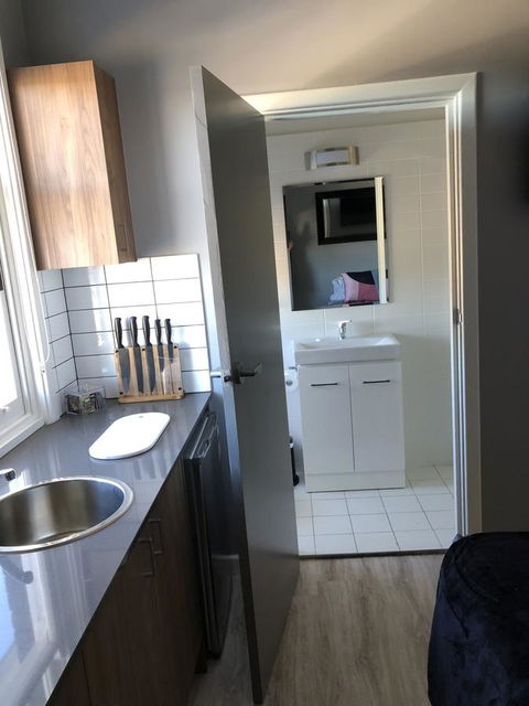 The Mark Studios - Kalgoorlie Accommodation 9