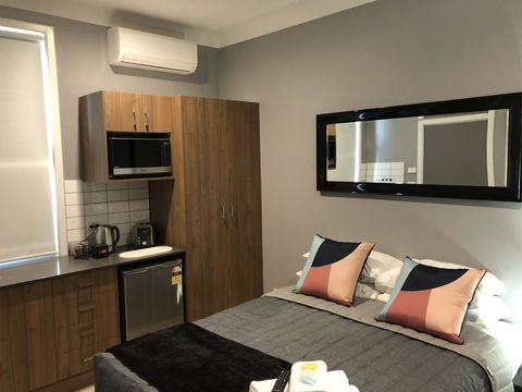 The Mark Studios - Kalgoorlie Accommodation 14