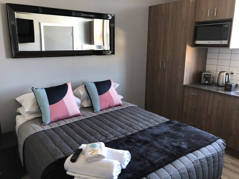 The Mark Studios - Kalgoorlie Accommodation 18