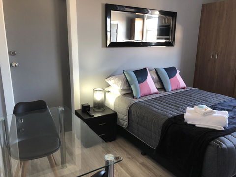 The Mark Studios - Kalgoorlie Accommodation 10