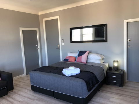 The Mark Studios - Kalgoorlie Accommodation 22