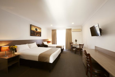 Adelong Motel - Kalgoorlie Accommodation 0
