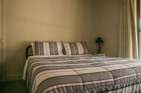 Ironstone Estate Lovedale - Kalgoorlie Accommodation 13