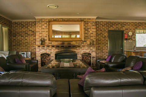 Ironstone Estate Lovedale - Kalgoorlie Accommodation 25
