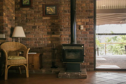 Ironstone Estate Lovedale - Kalgoorlie Accommodation 8