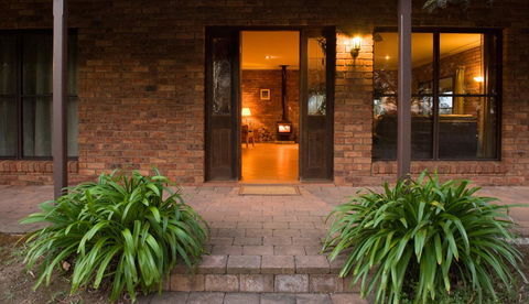 Ironstone Estate Lovedale - Kalgoorlie Accommodation 38