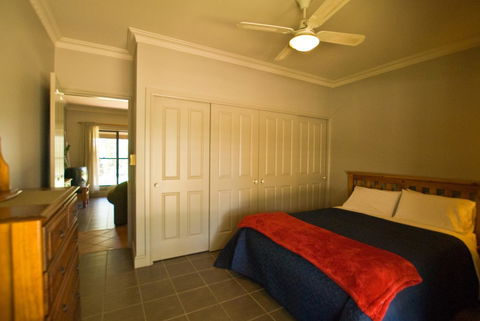 Ironstone Estate Lovedale - Kalgoorlie Accommodation 33
