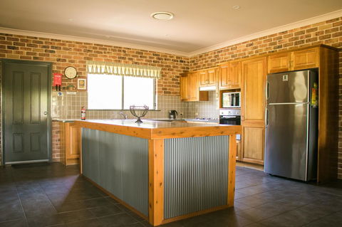 Ironstone Estate Lovedale - Kalgoorlie Accommodation 24