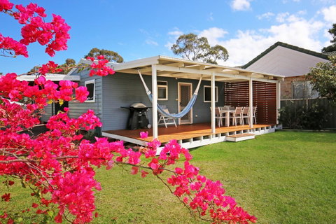Hayes Beach House I Award Winner I 4 Mins To Beach - Kalgoorlie Accommodation 0