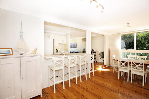 Hayes Beach House I Award Winner I 4 Mins To Beach - Kalgoorlie Accommodation 11