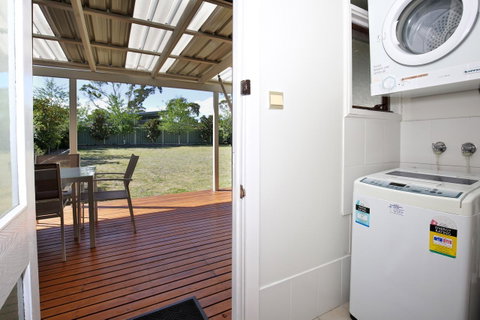 Hayes Beach House I Award Winner I 4 Mins To Beach - Kalgoorlie Accommodation 15