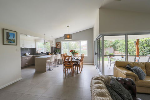 Armidale Cottage - House 2 - Kalgoorlie Accommodation 16