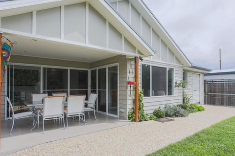 Armidale Cottage - House 2 - Kalgoorlie Accommodation 0