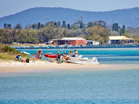 Oxley 8 At Tuncurry - Kalgoorlie Accommodation 6