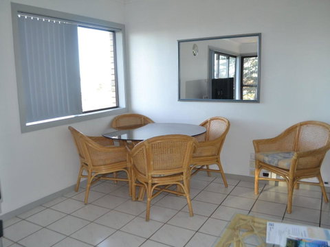 Oxley 8 At Tuncurry - Kalgoorlie Accommodation 2