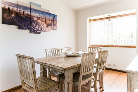 Ambience - Kalgoorlie Accommodation 5
