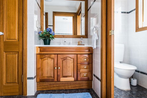 Ambience - Kalgoorlie Accommodation 19