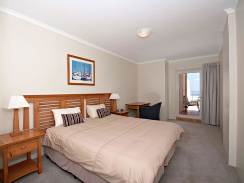 Messines Street, Breakwater Apartment, 104 - Kalgoorlie Accommodation 5