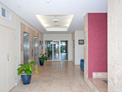 Messines Street, Breakwater Apartment, 104 - Kalgoorlie Accommodation 14