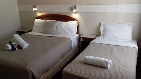 Allonville Gardens Motel - Kalgoorlie Accommodation 4