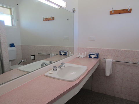 Allonville Gardens Motel - Kalgoorlie Accommodation 29