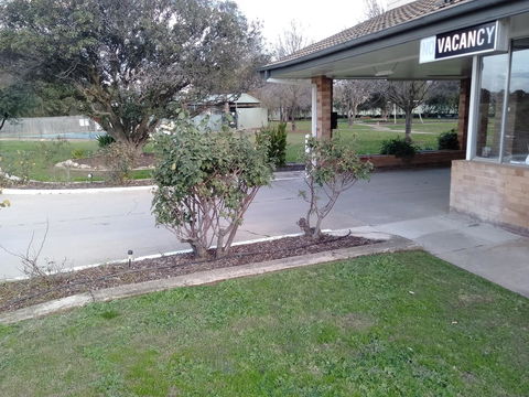 Allonville Gardens Motel - Kalgoorlie Accommodation 1