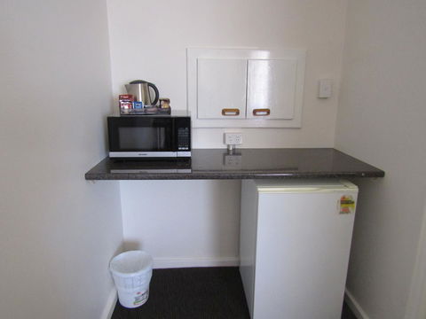 Allonville Gardens Motel - Kalgoorlie Accommodation 16