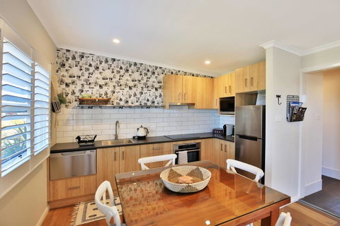 Jervis Bay Beach Shack I Pet Friendly - Kalgoorlie Accommodation 3