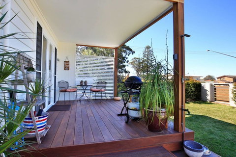 Jervis Bay Beach Shack I Pet Friendly - Kalgoorlie Accommodation 12