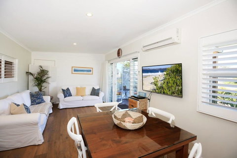 Jervis Bay Beach Shack I Pet Friendly - Kalgoorlie Accommodation 0