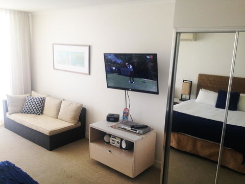 BASE Holidays - Ettalong Beach Premium Apartments - Kalgoorlie Accommodation 32