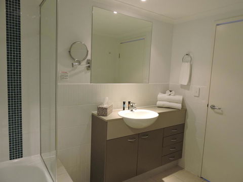 BASE Holidays - Ettalong Beach Premium Apartments - Kalgoorlie Accommodation 6