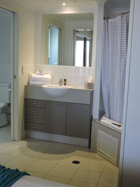 BASE Holidays - Ettalong Beach Premium Apartments - Kalgoorlie Accommodation 8