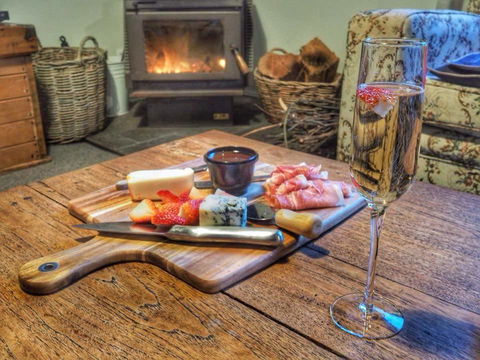 Lark Cottage - Kalgoorlie Accommodation 14