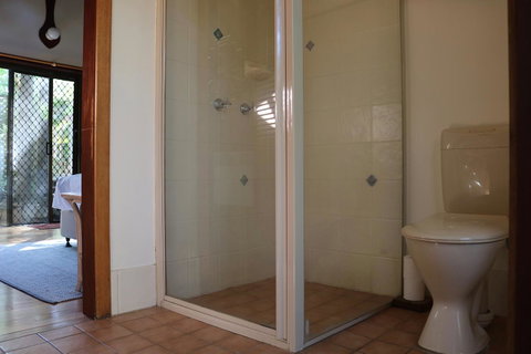 A Beach House At Byron - Kalgoorlie Accommodation 1