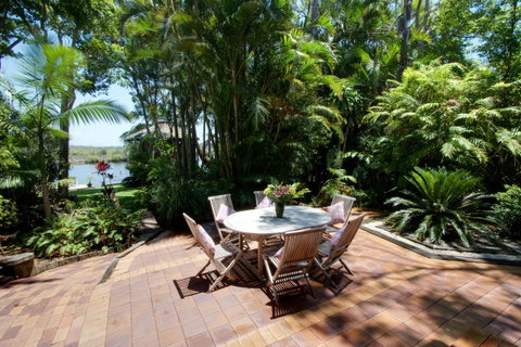 A Beach House At Byron - Kalgoorlie Accommodation 16