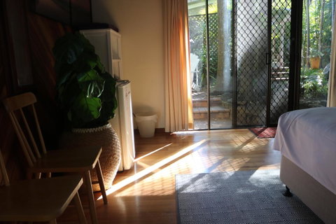 A Beach House At Byron - Kalgoorlie Accommodation 31